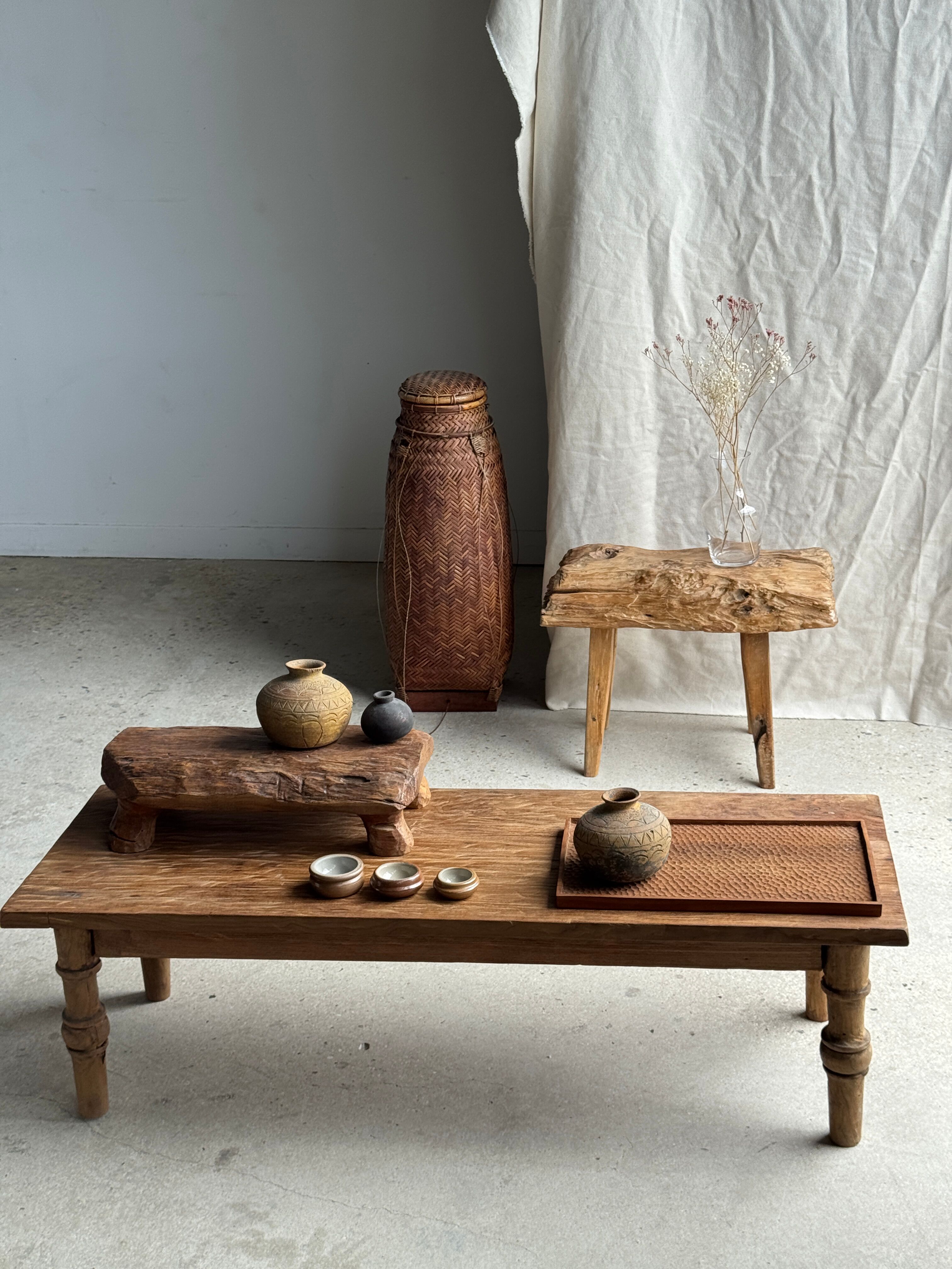 Rectangular solid teak tray with carved edges 40x25