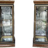 Pair of display cases in magnifying glass and black & gold lacquer, 20th century period