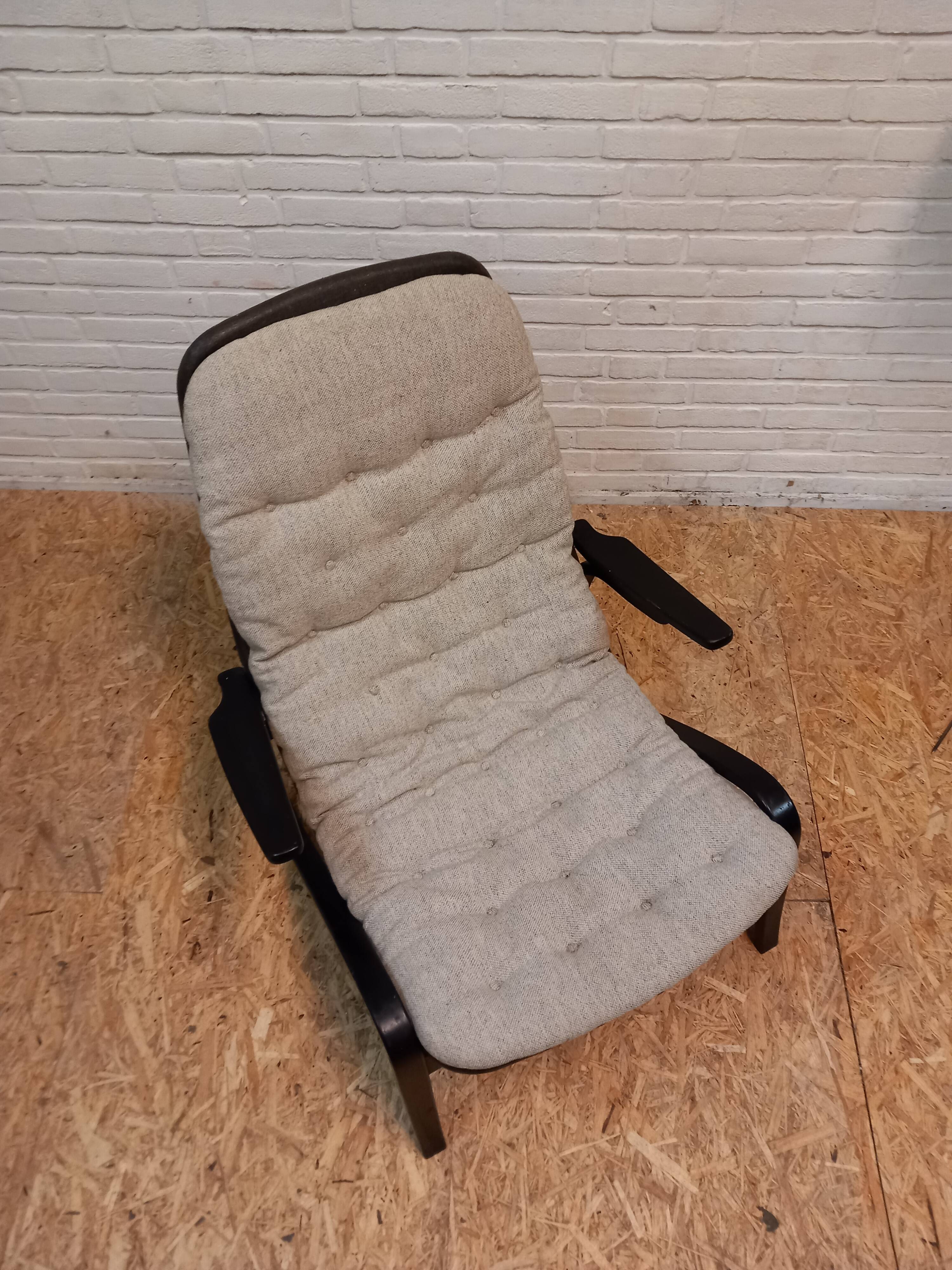 Dux Sam Larsson armchair