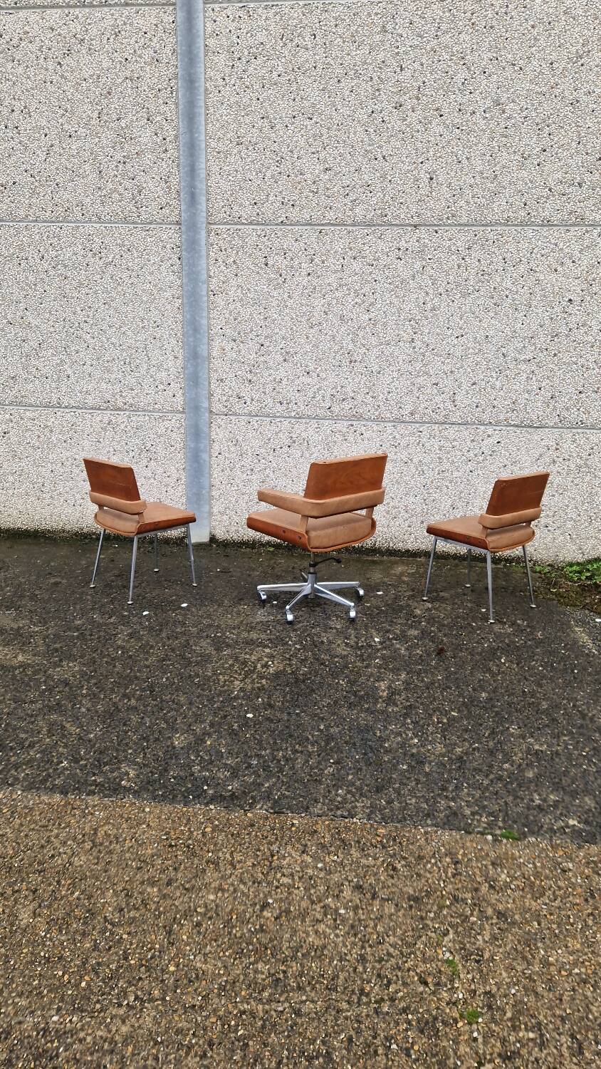 Set of an office chair and 2 Marcom chairs from the 60s