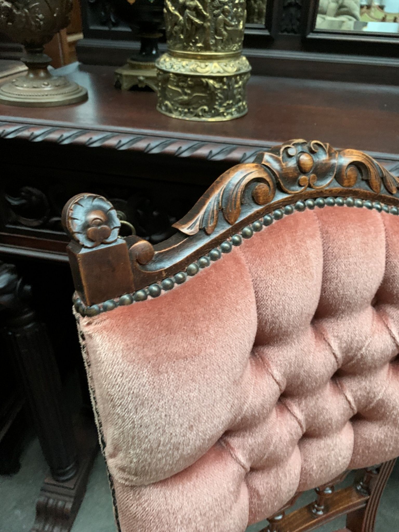 Ensemble de six chaises.