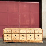 Drawer cabinet