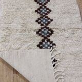 Handmade wool Berber rug 138 x 82 cm