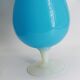 Vase en opaline bleu et blanc