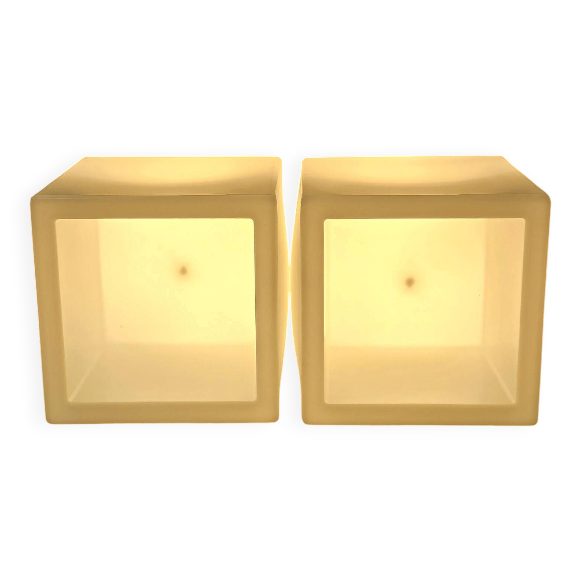 Set of 2 luminous cubes "lux-us" in polyethylene – Max Kistner – 42 x 42