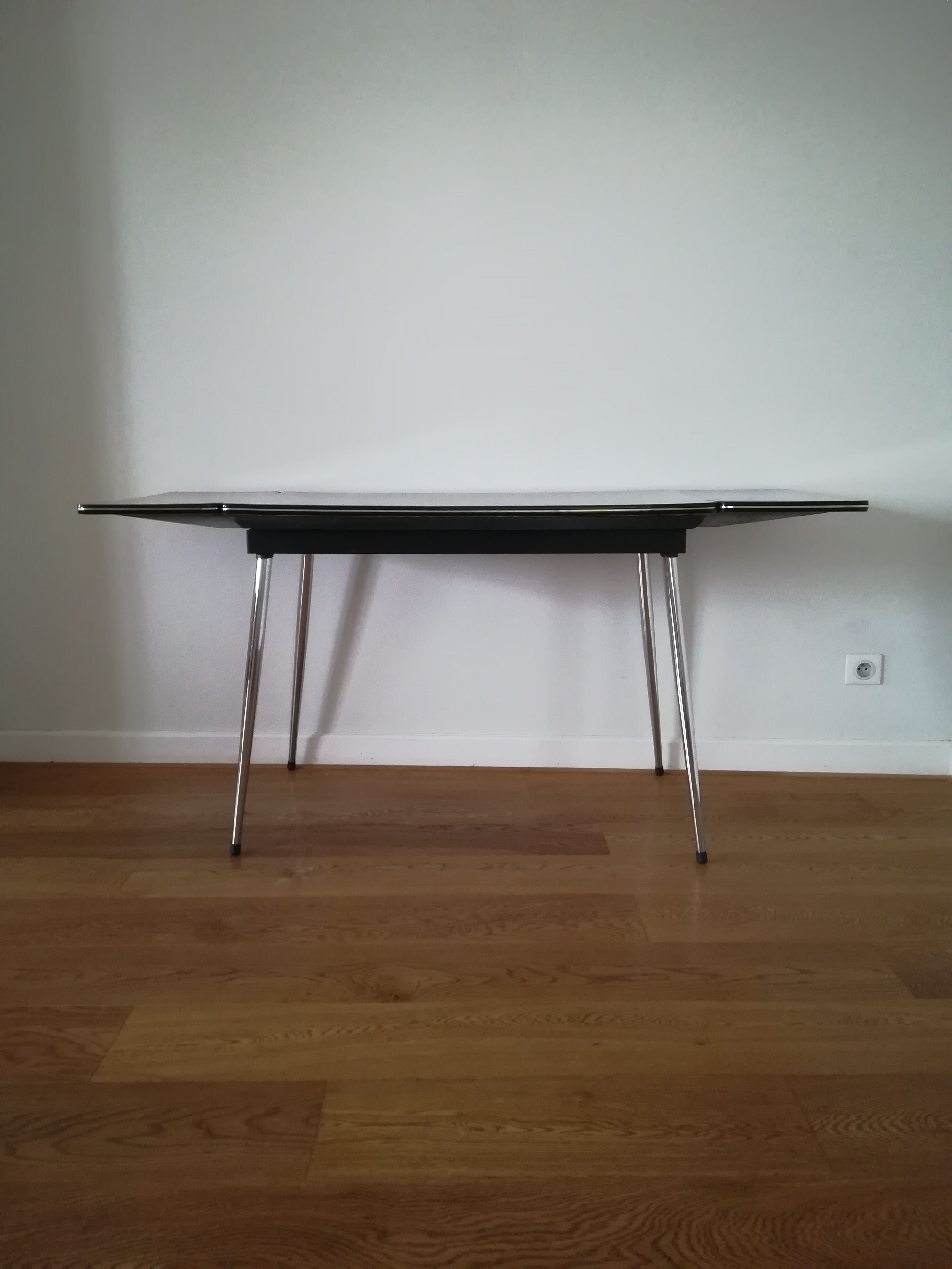 Extensible table