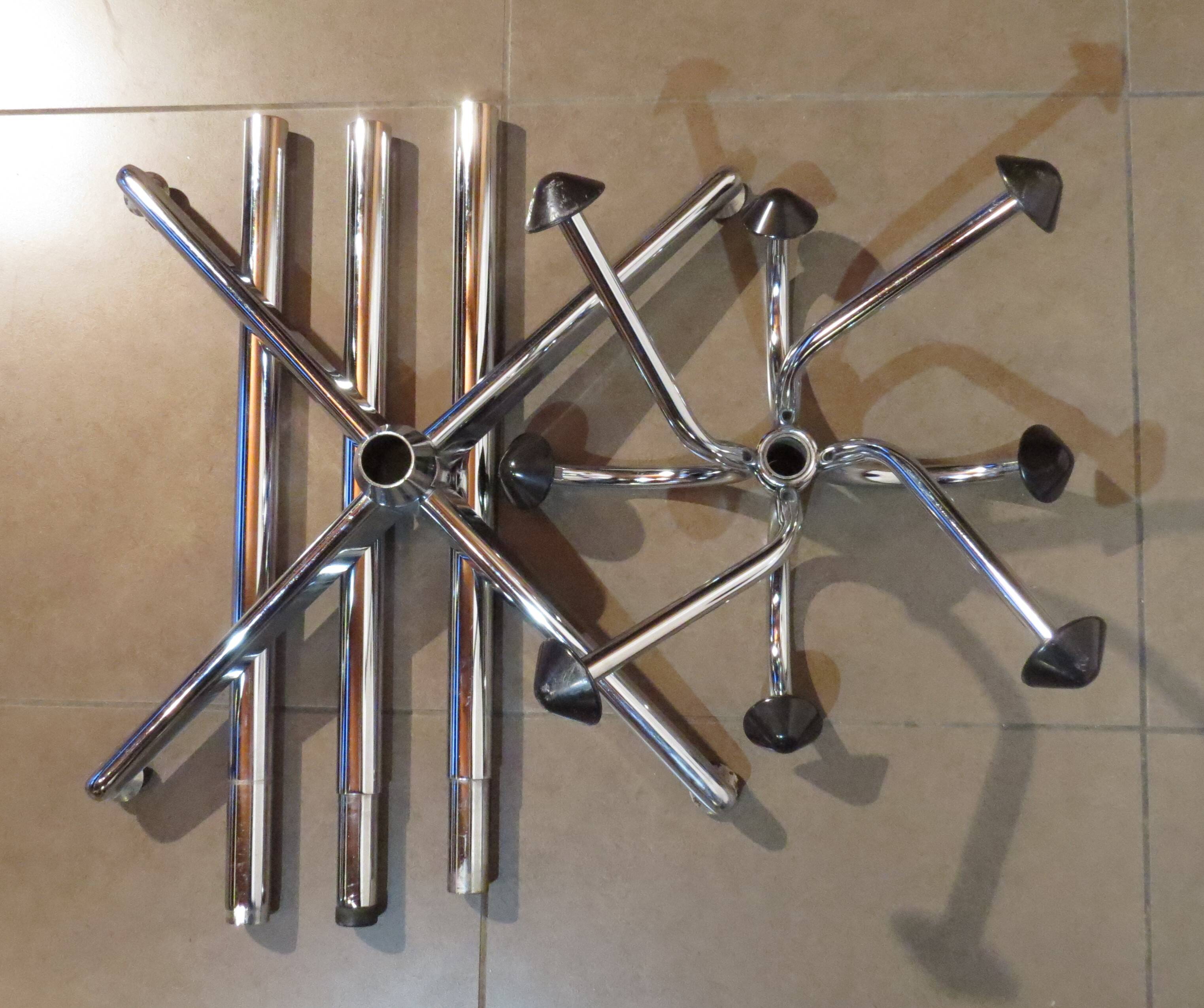 70's chrome parrot coat rack