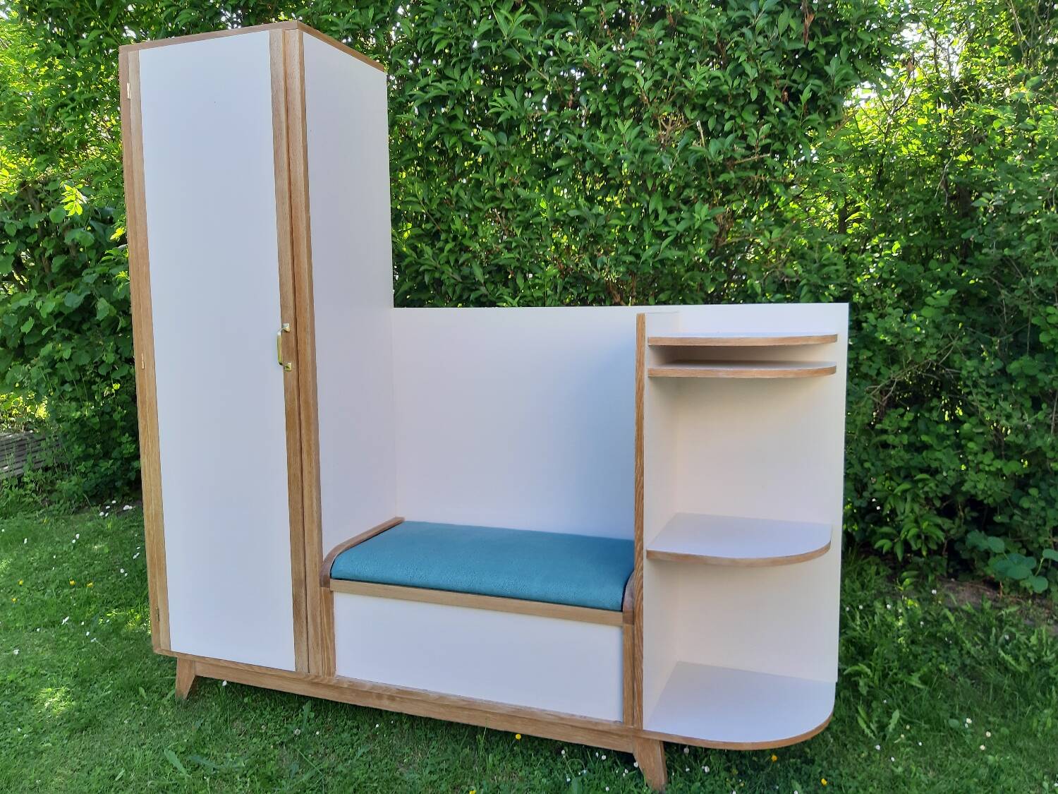 60s cloakroom furniture