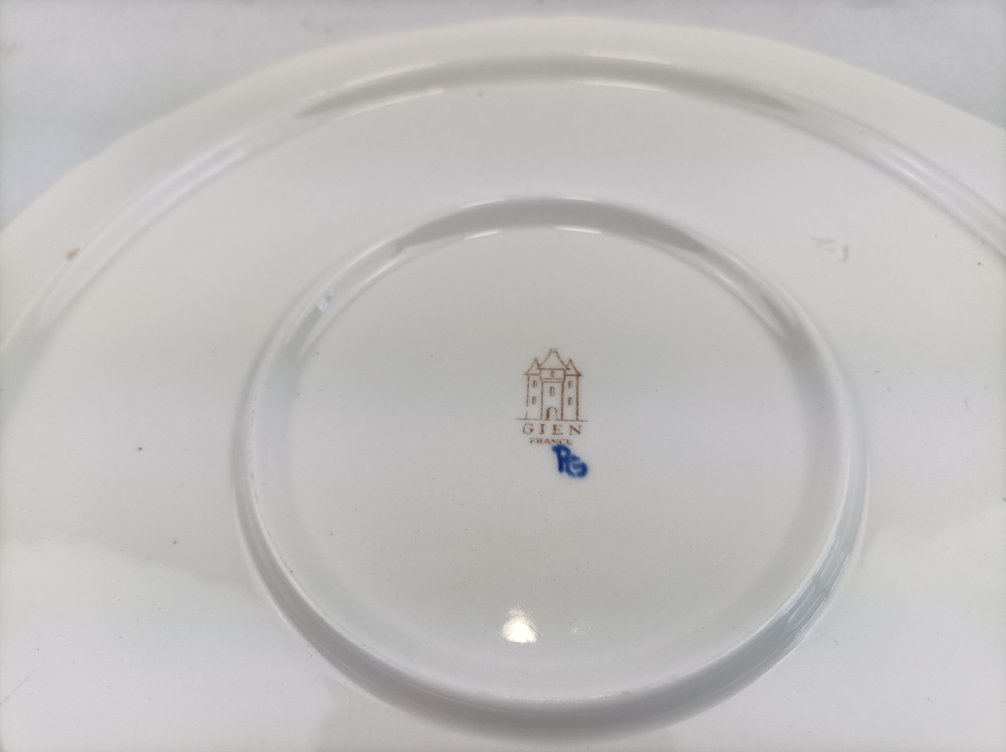 Dish Gien model peony