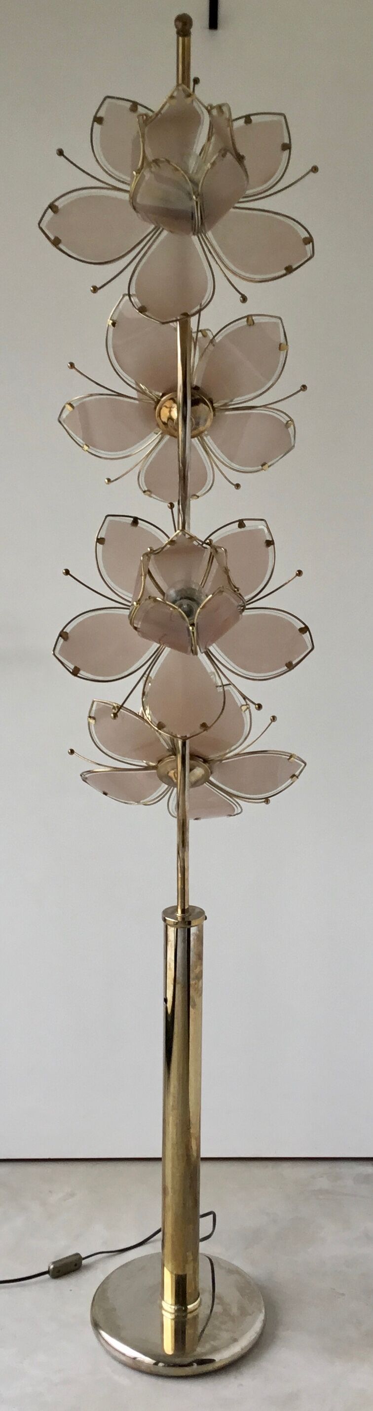 Hollywood Regency Lotus Flower Floor Lamp, Italian Design 1970s