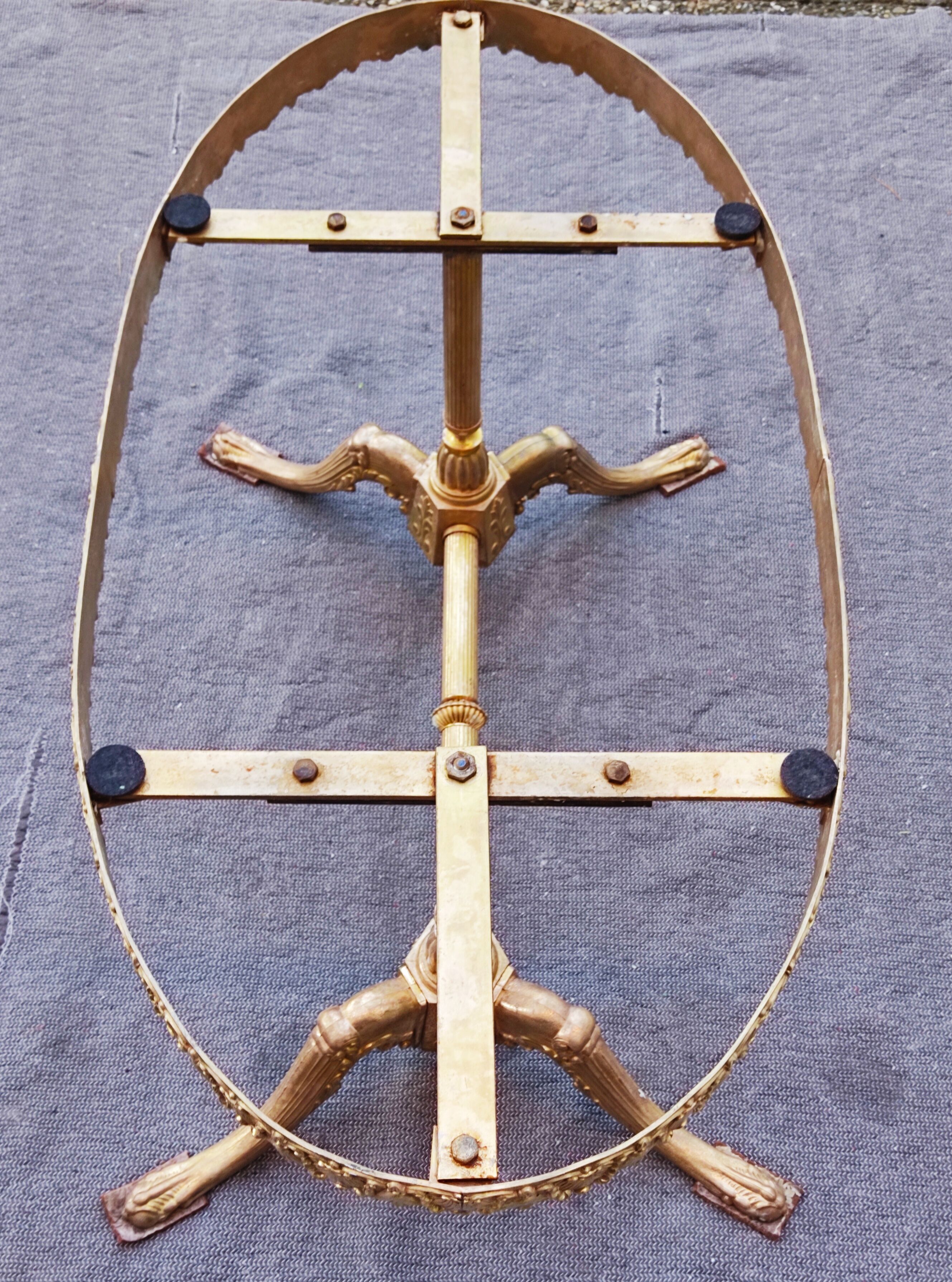 Table basse avec marbre ovalisé – 1960