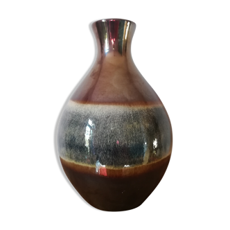 Iridescent ceramic vase