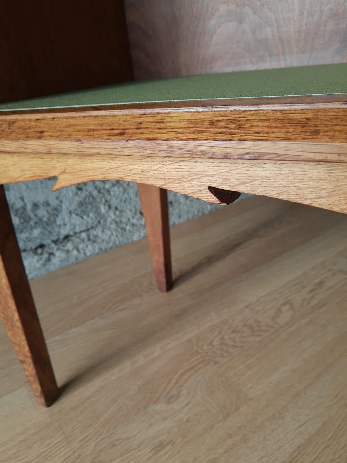 Vintage oak bedside/nightstand