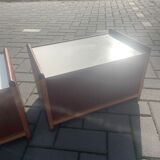 2 tables de chevet suspendues