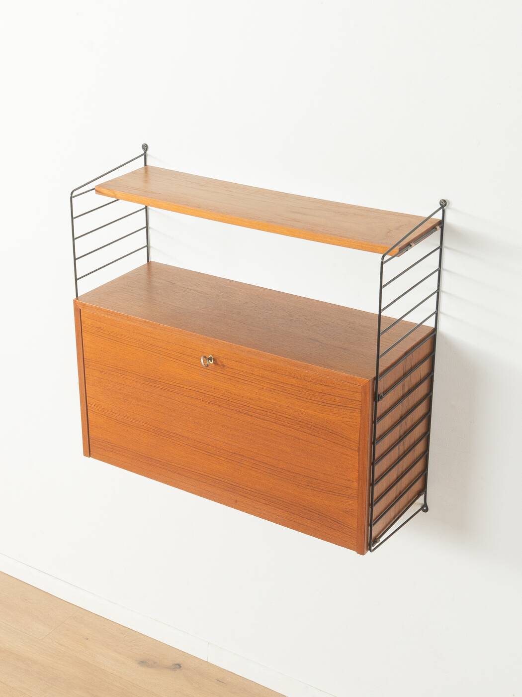Étagère murale des années 1950, Nils Strinning