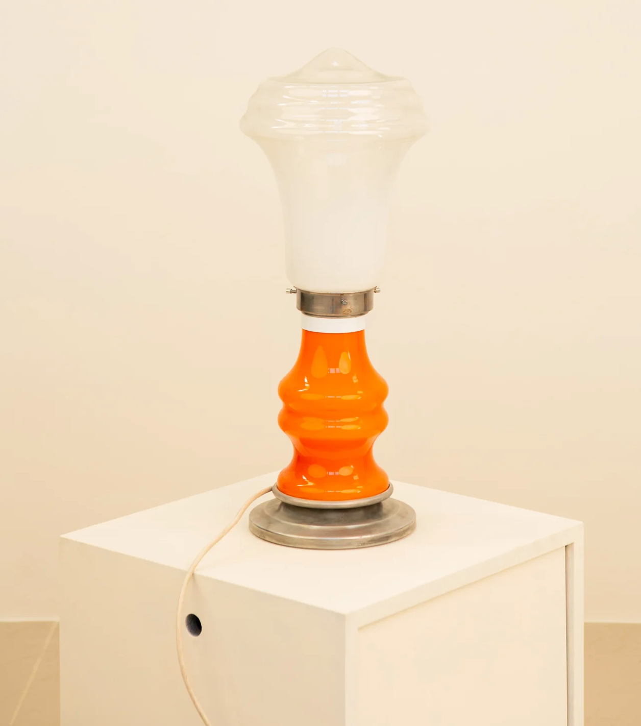 Lampe italienne orange & verre opaque 70's