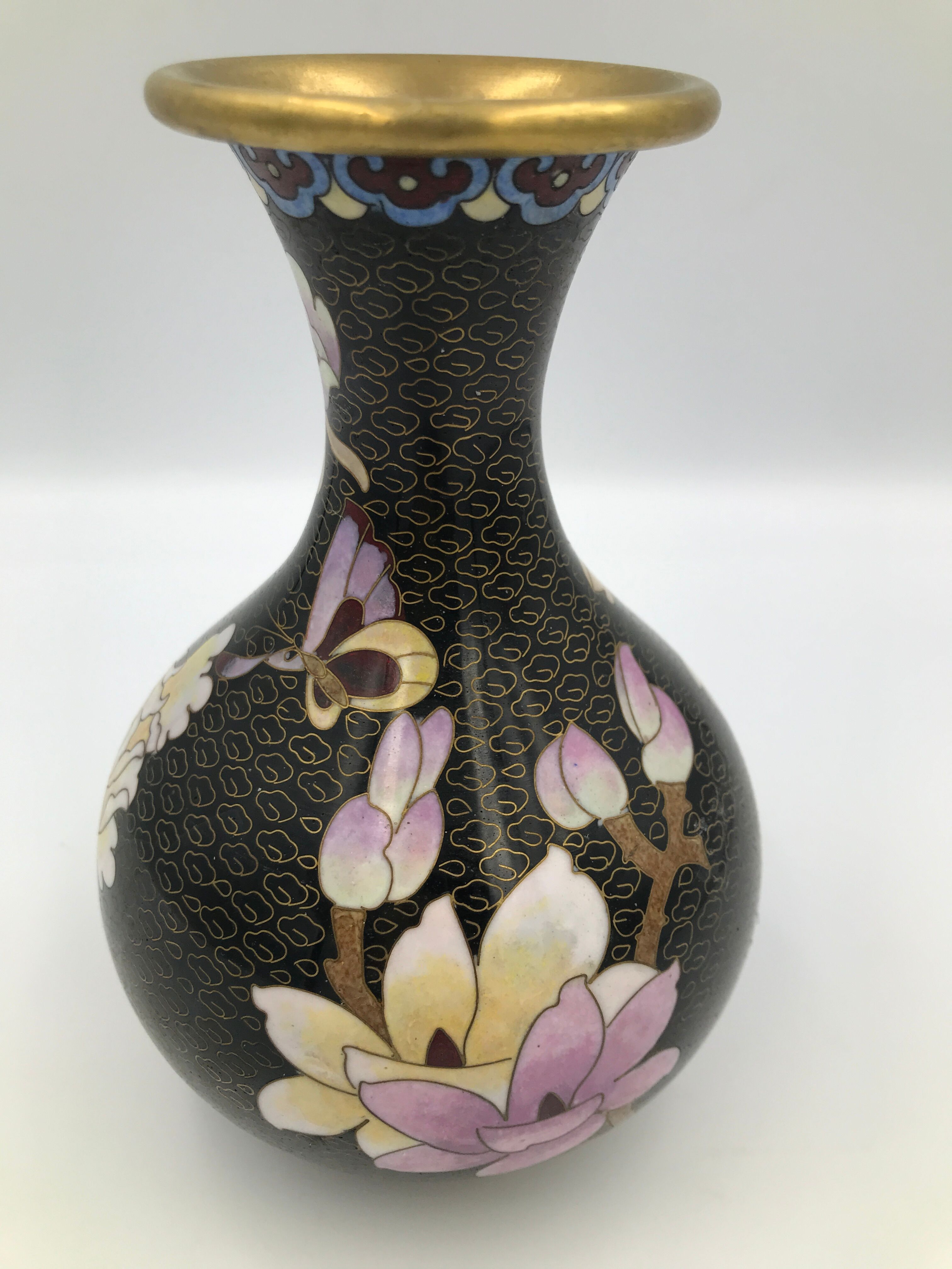 Vintage chinese vase black cloisonné