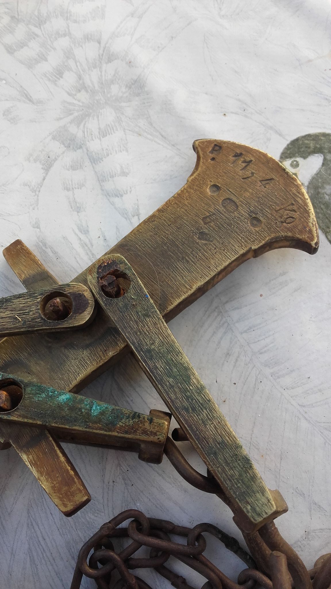 Antique copper scale