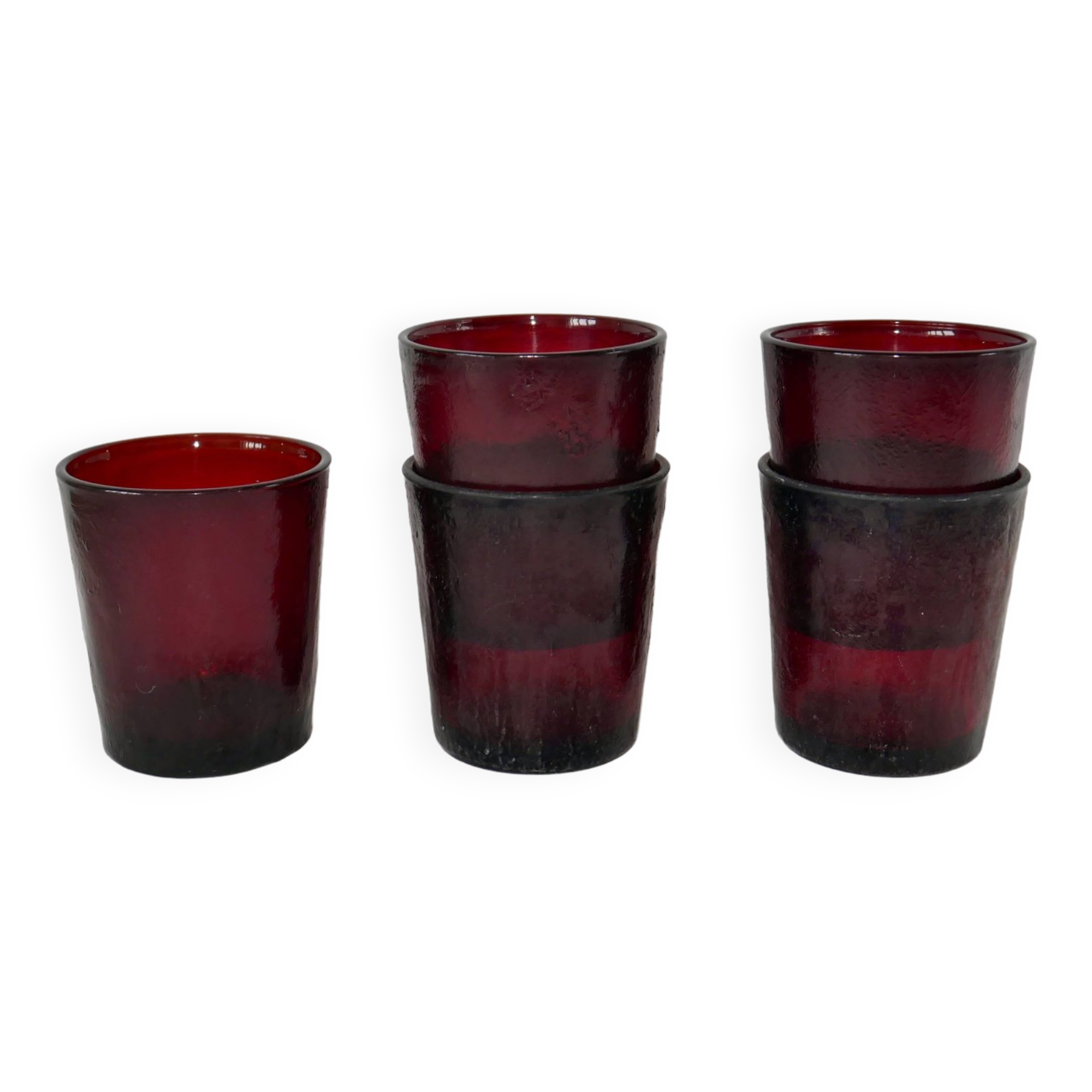Lot de 5 verres en verre coloré bordeaux années 70