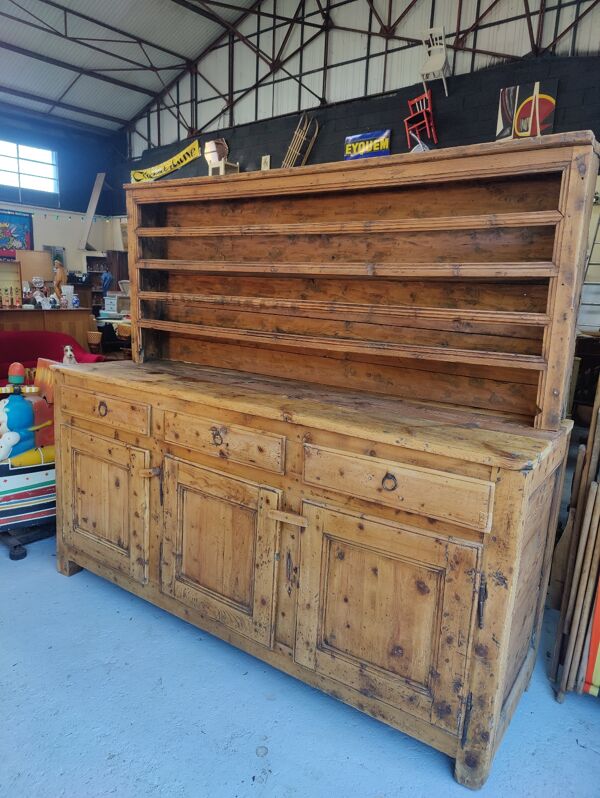 Buffet, vaisselier en bois massif