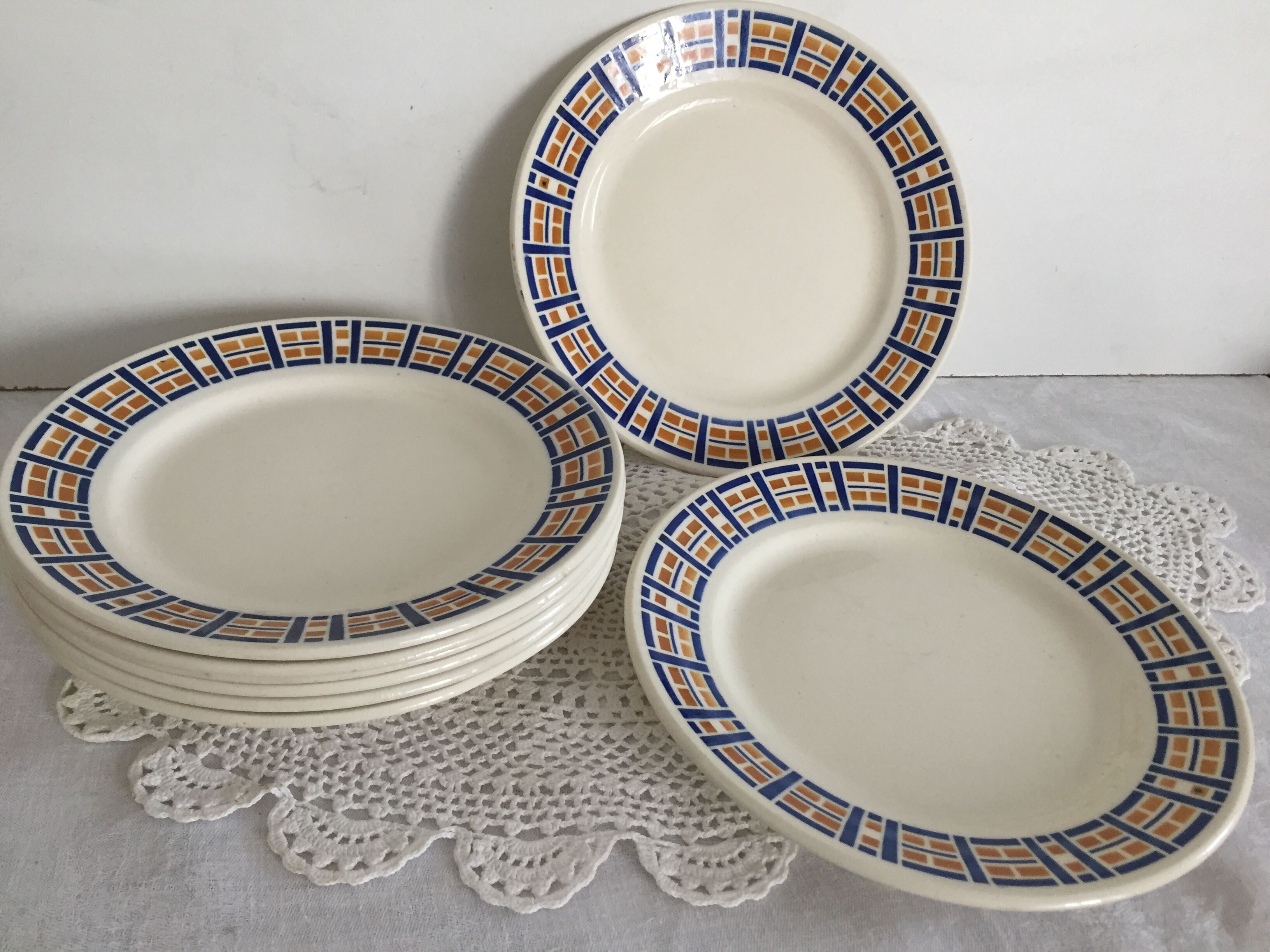 8 Badonviller dessert plates, Robinson series