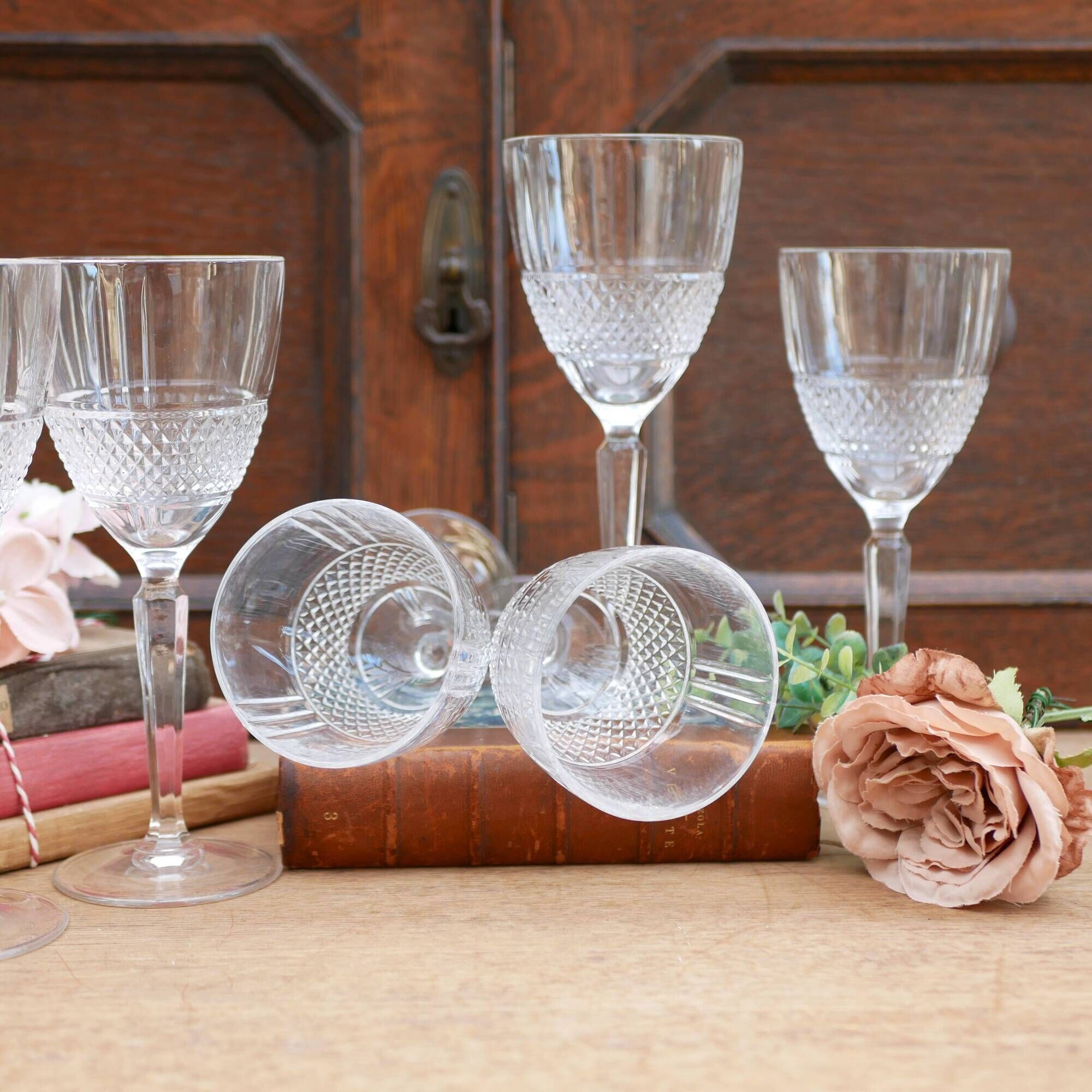 Set of 6 crystal wine glasses with a stud pattern