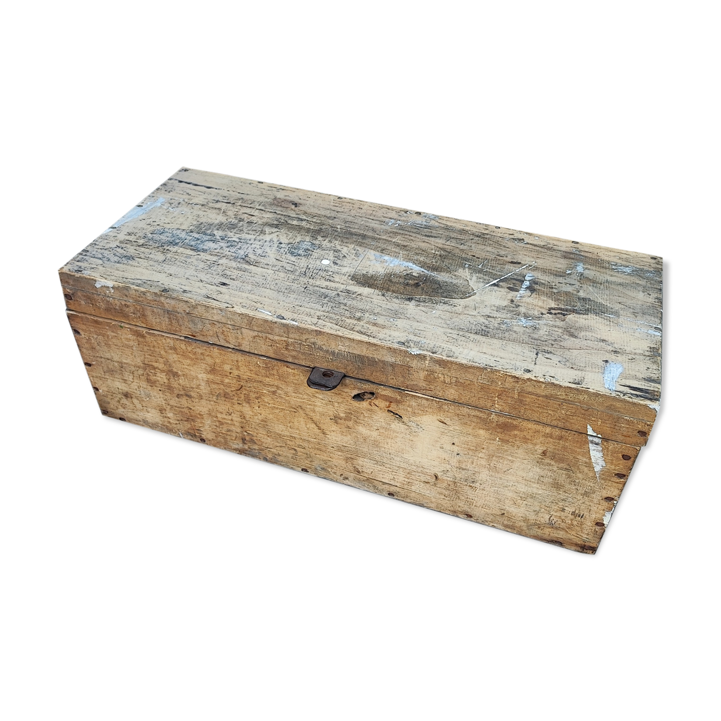Trunk chest in raw wood