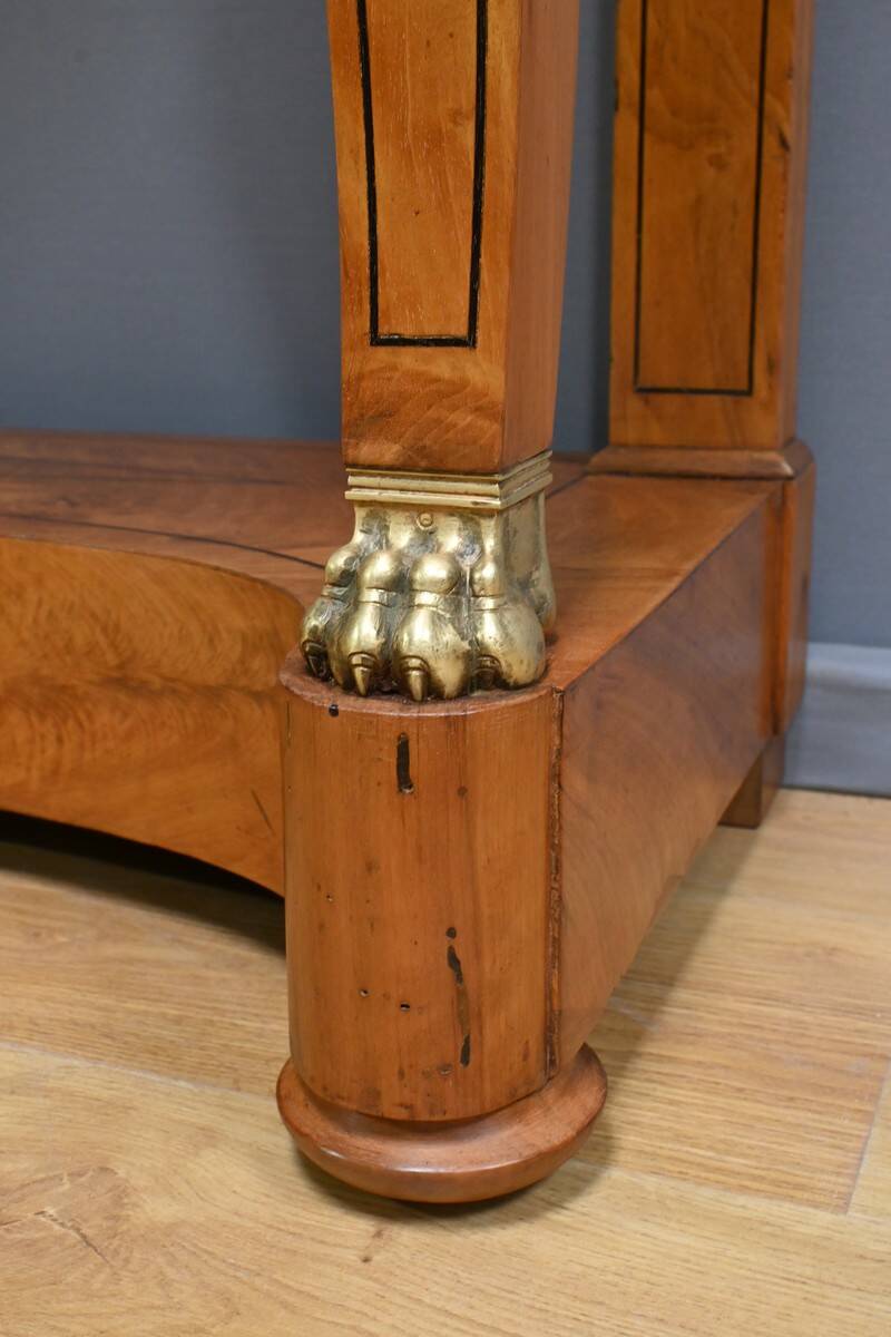 Walnut Burl Console, Restoration Period – Early 19th Century