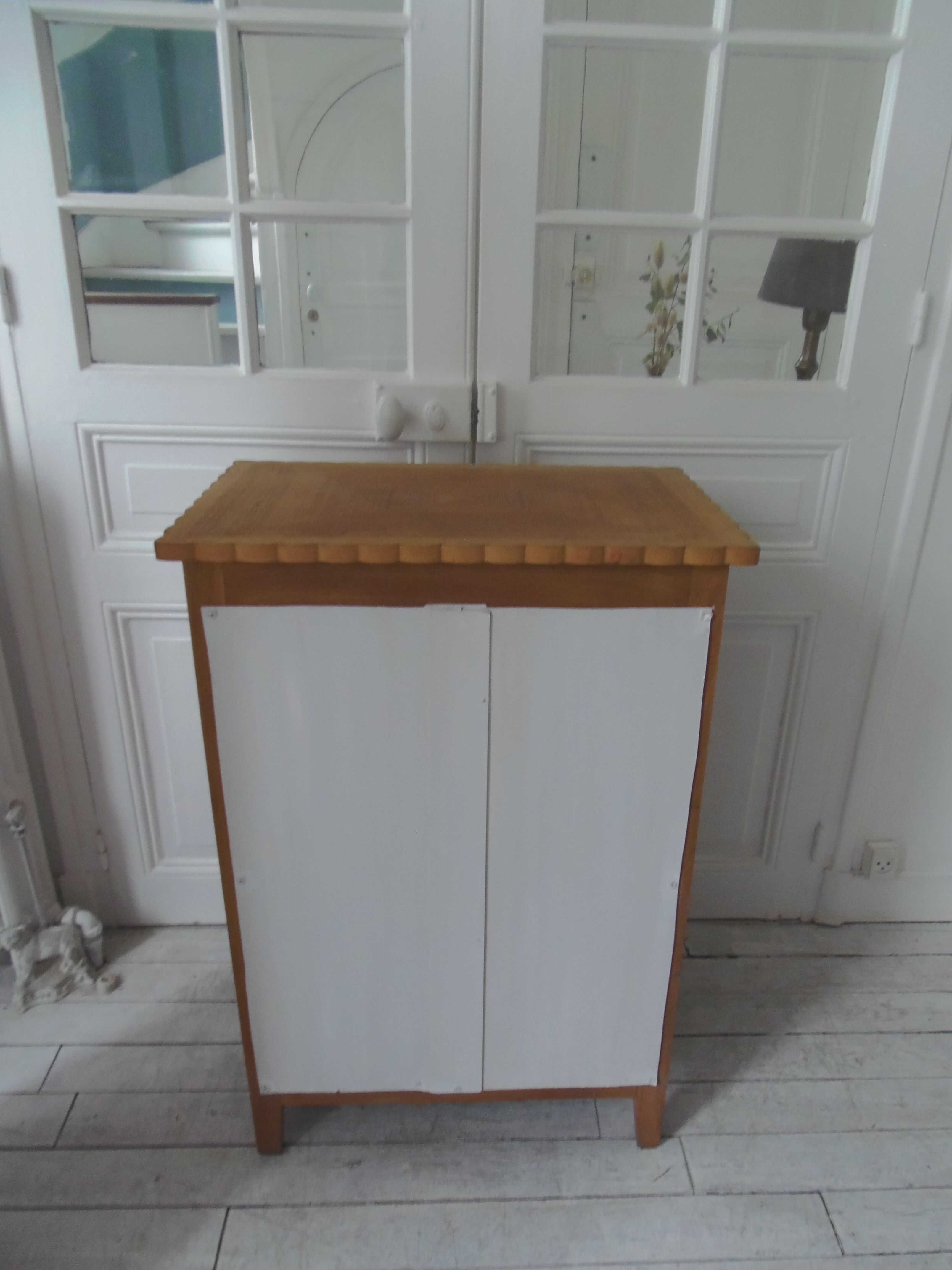 Meuble vintage 2 portes, faible profondeur en bois marqueté finition cirée