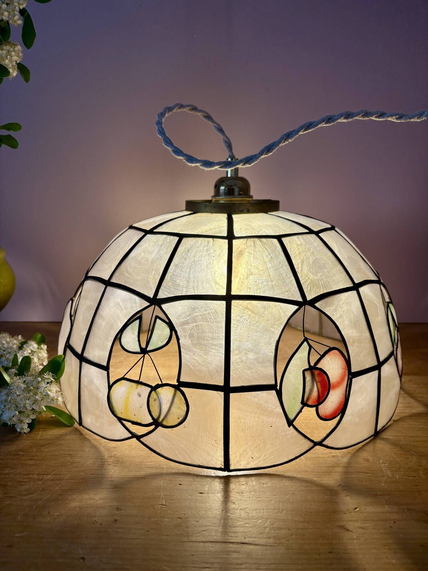 Vintage mother-of-pearl and brass lampshade pendant light with fruit decorations (2)