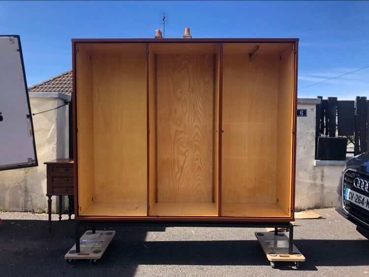 Armoire en bois 3 portes 60's
