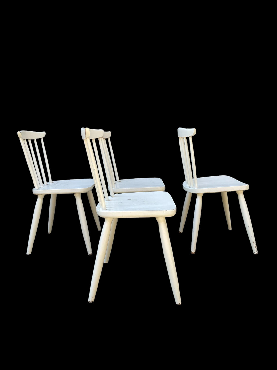 Series of 4 vintage solid wood chairs Scandinavian style