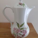 Porcelain teapot of Limoges Royal Lily