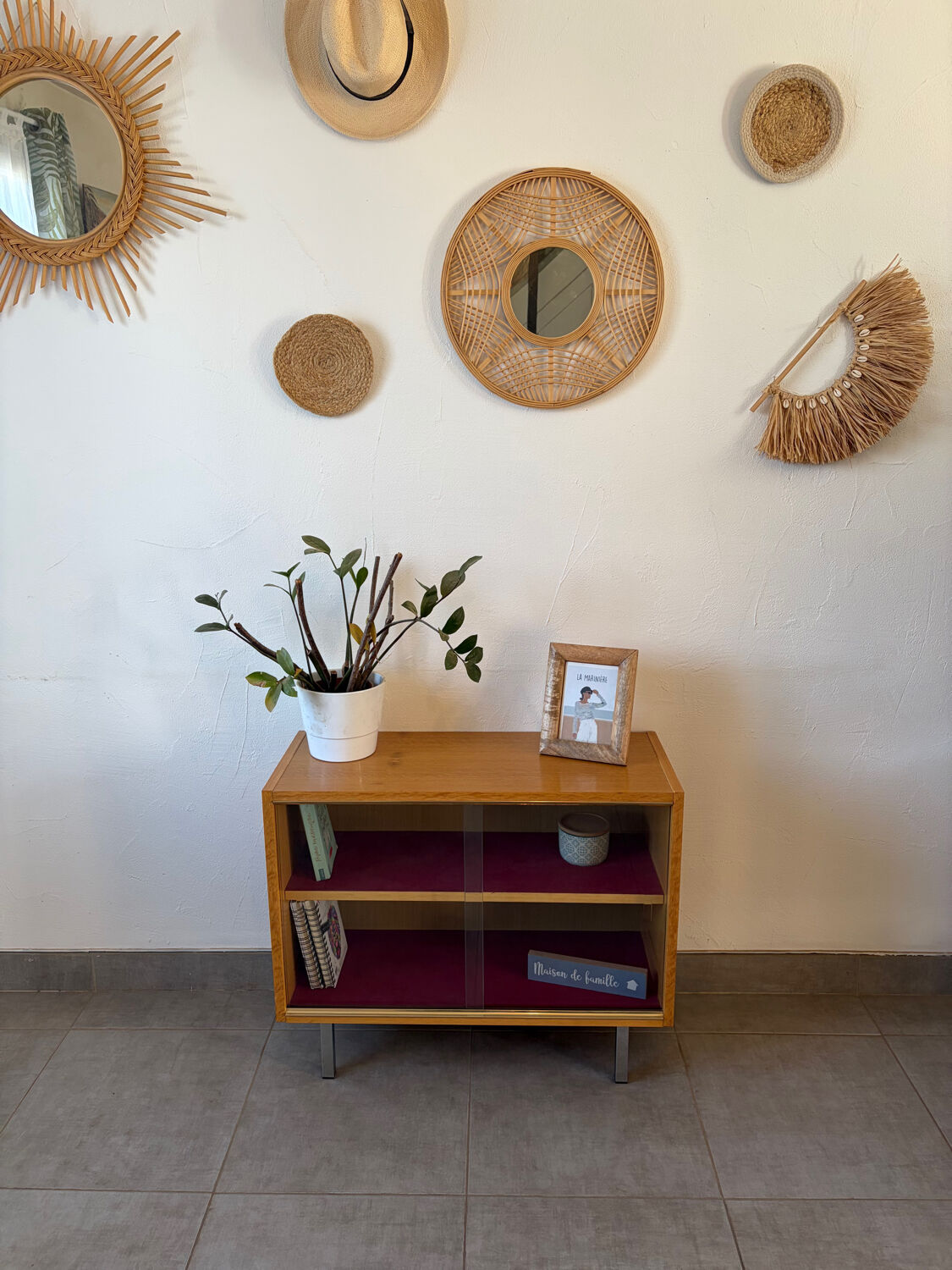 Vintage display cabinet from the 1960s