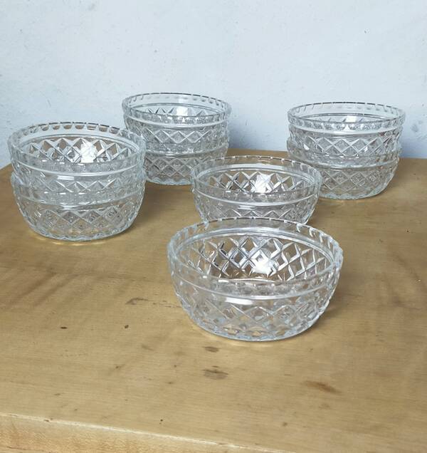 9-piece crystal dessert service