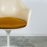 Tulip armchair by Eero Saarinen for Knoll International