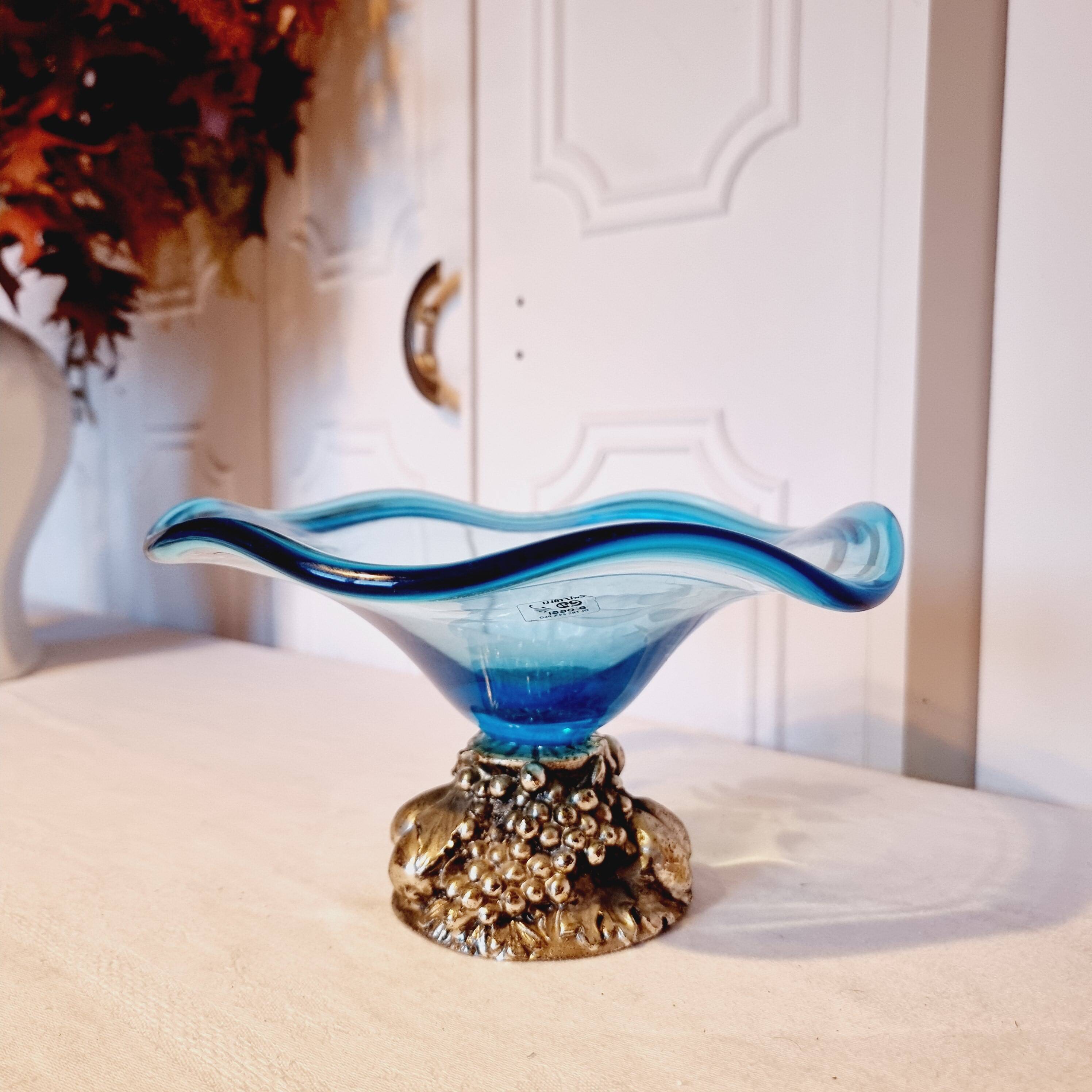 centerpiece with silkscreen and metal base