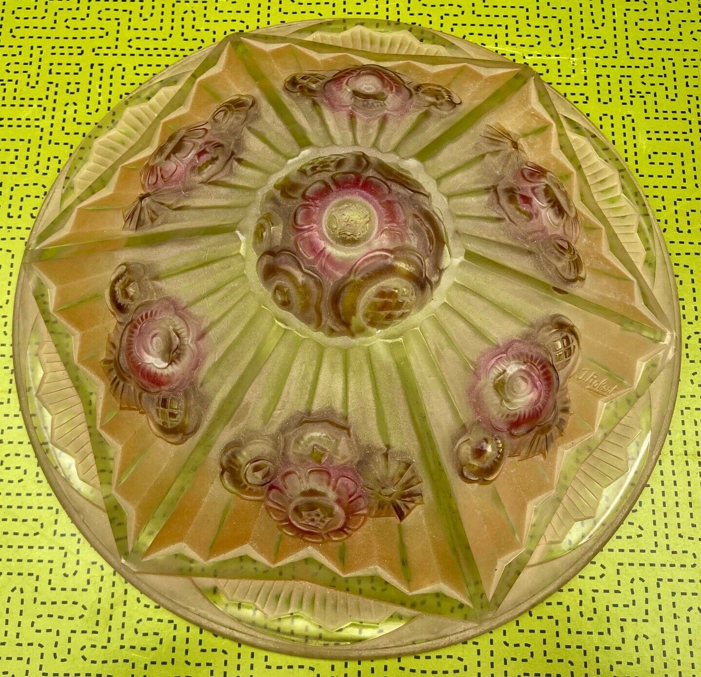 Vasque signs J.Robert lampe