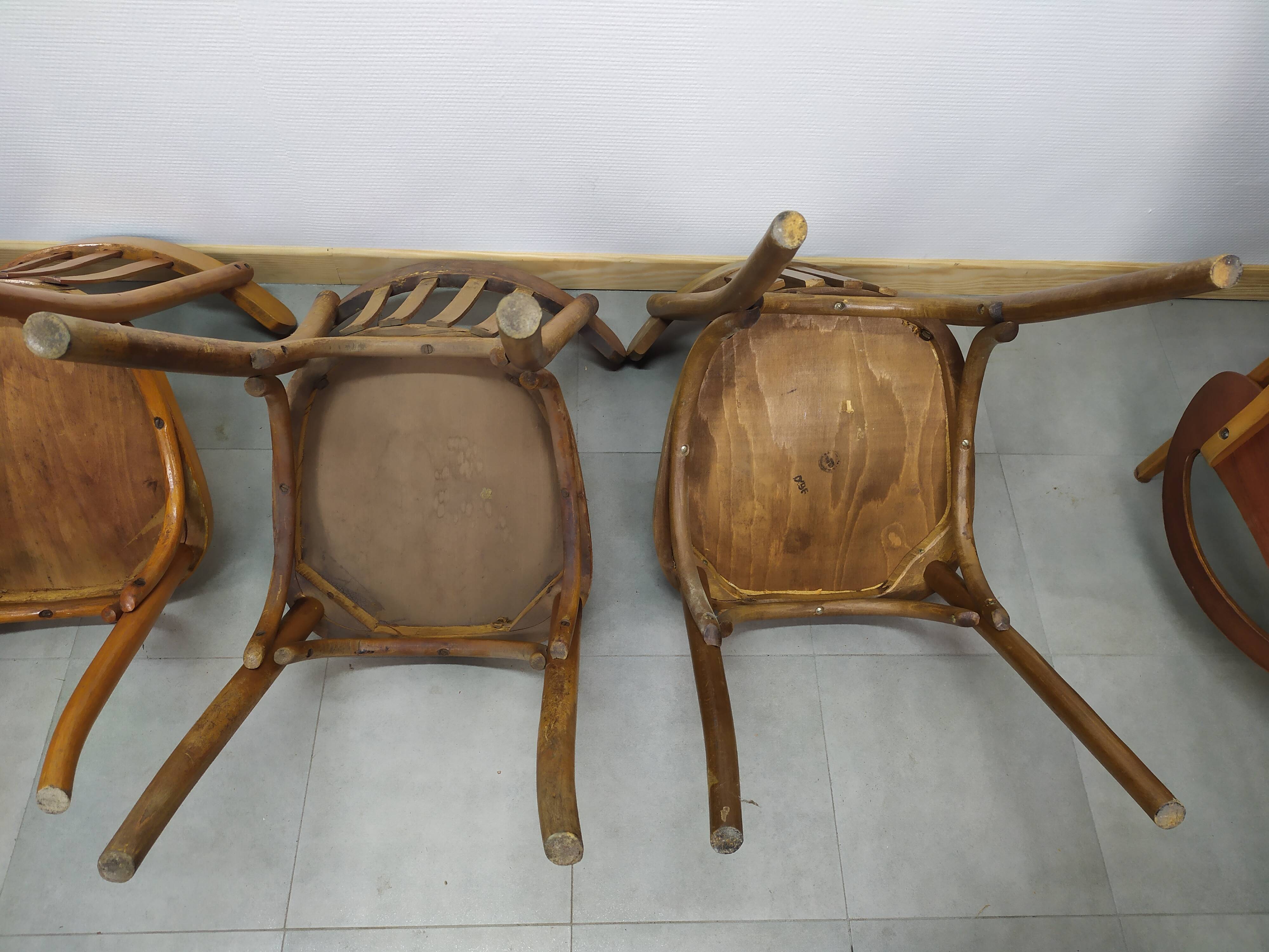 Lot de 4 chaise de bistrot en bois vintage
