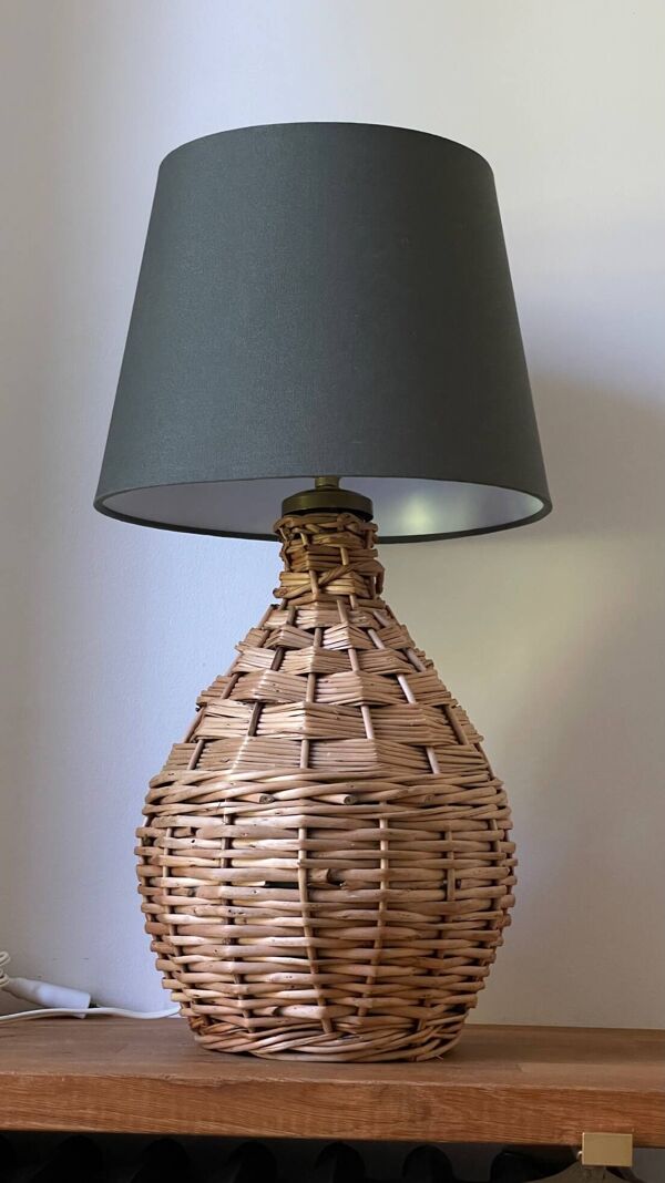 Lampe Dame Jeanne rotin vintage