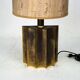Lampe de table en laiton vintage avec abat-jour en tissu – Patine d'origine. Italie années 1970.