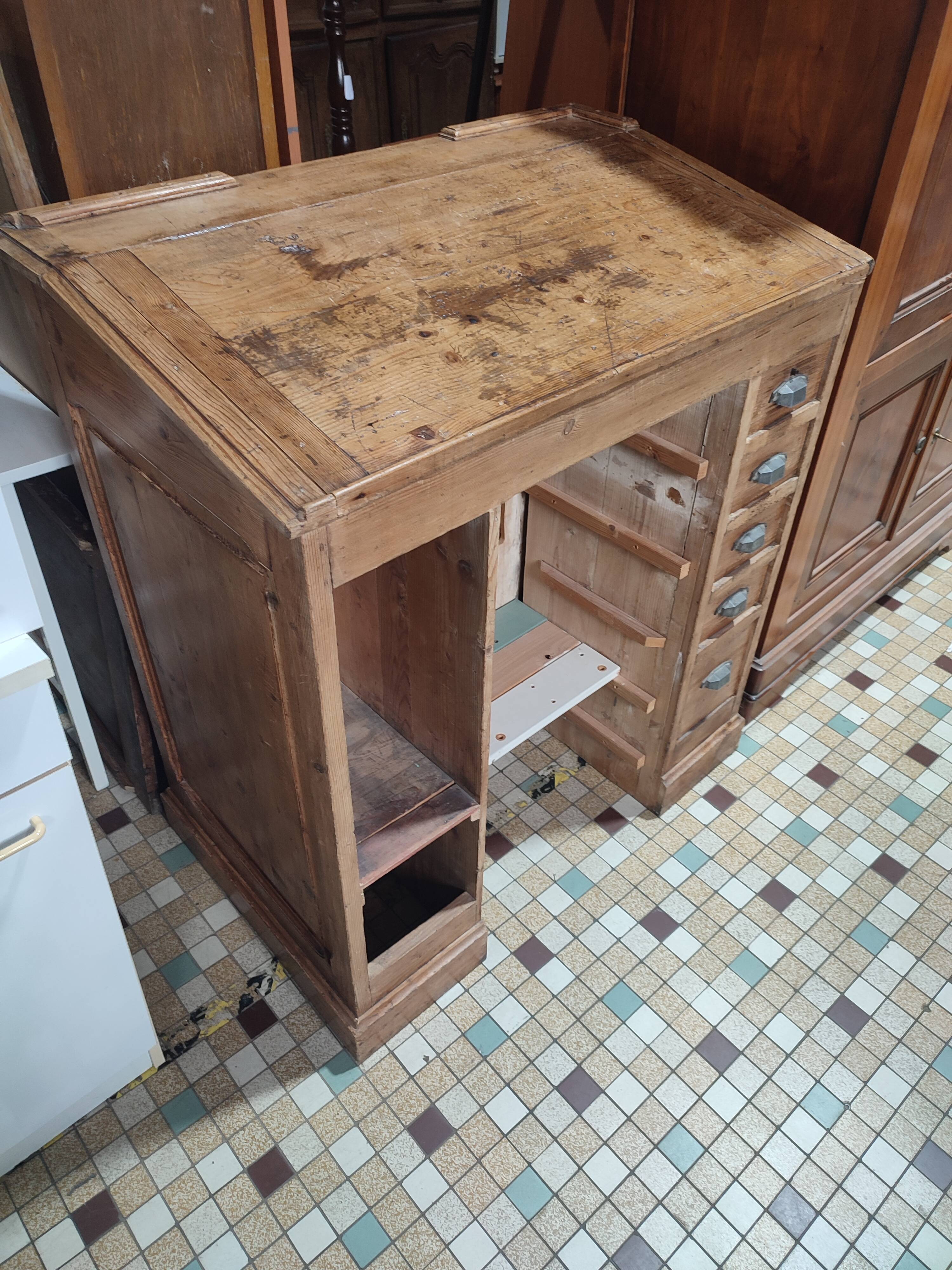 Meuble comptoir atelier église industriel bijoutier mercerie