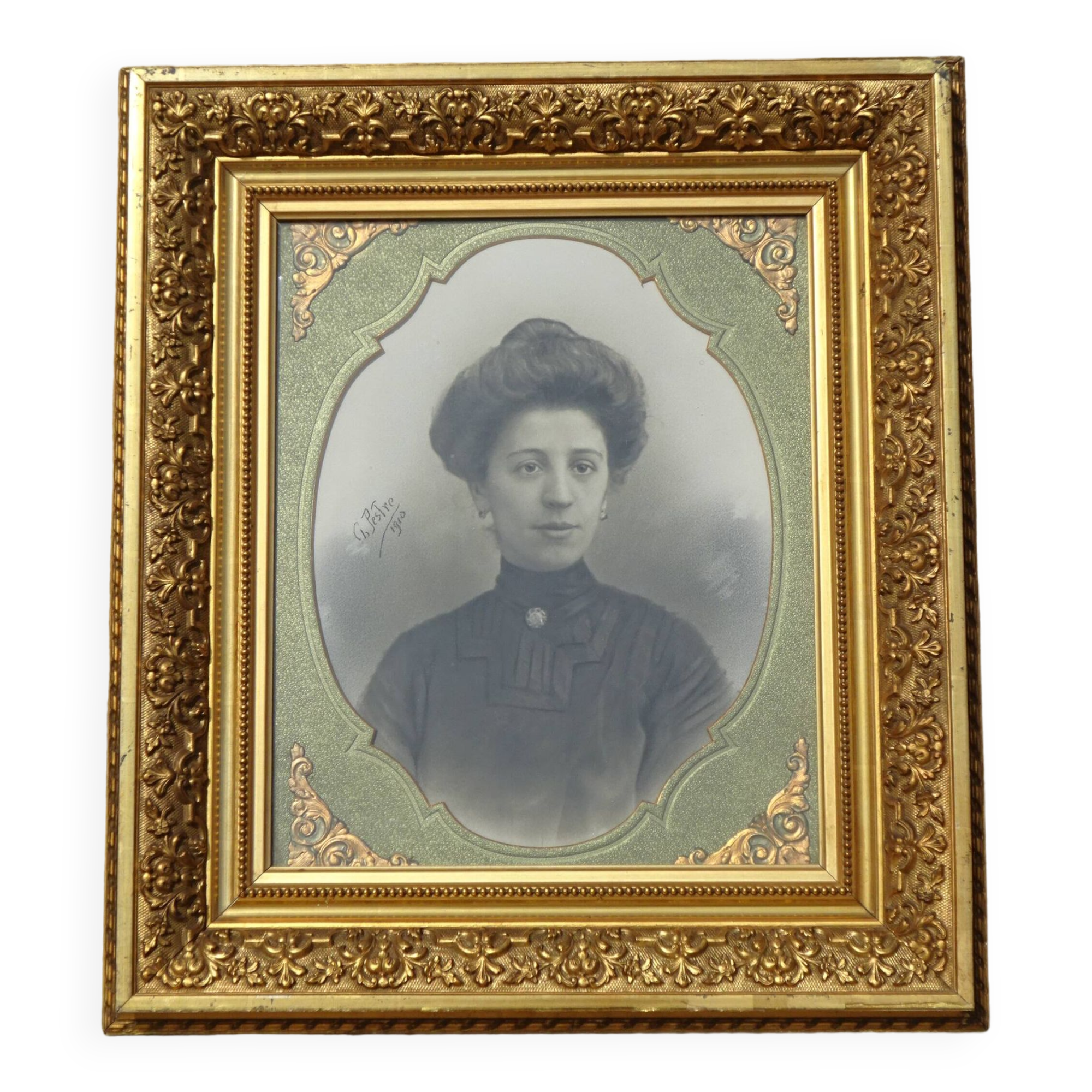 Old photo portrait in gold frame 54x52cm, 1910