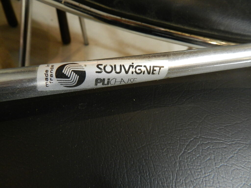 3 Sauvignet folding chairs