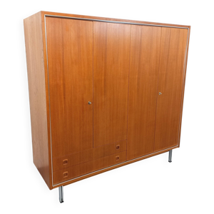 Armoire vintage style - moderniste