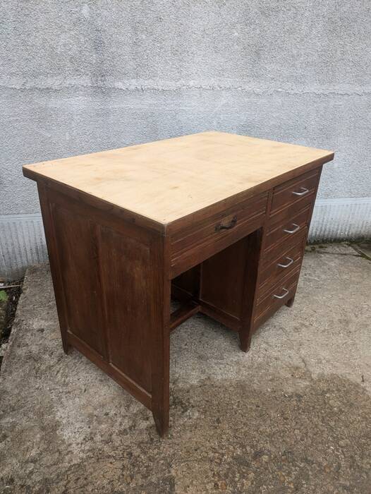 Adult desk from the 40s