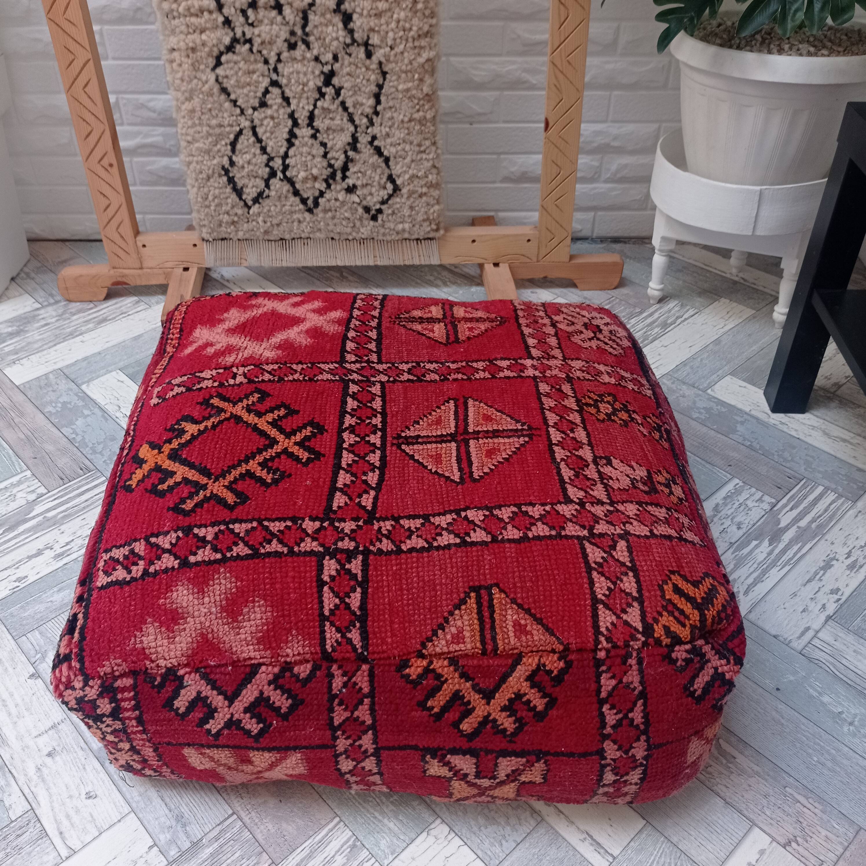Handmade Berber pouf in wool 60 X 60 X 20 CM