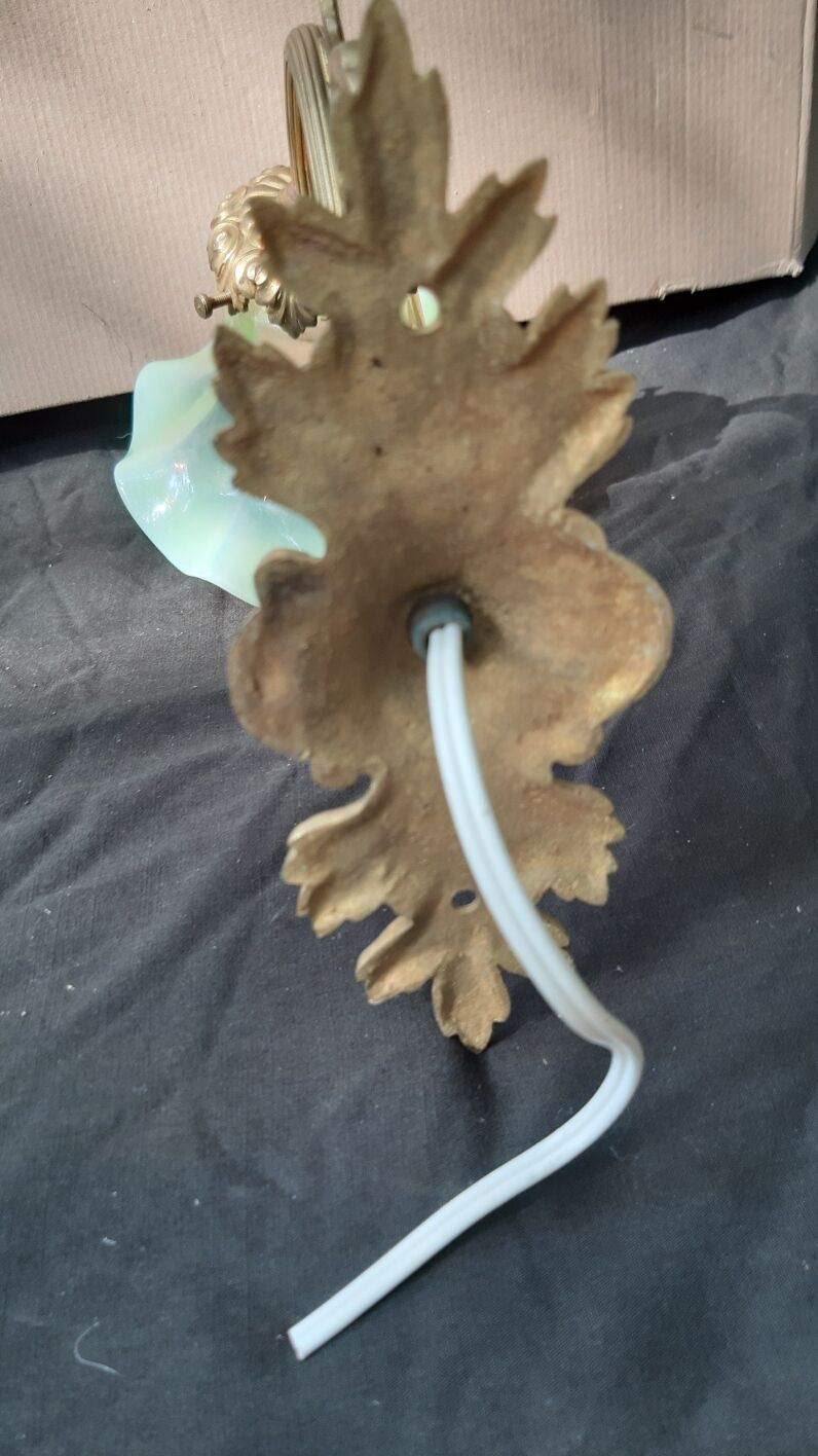 Art deco bronze wall lamp