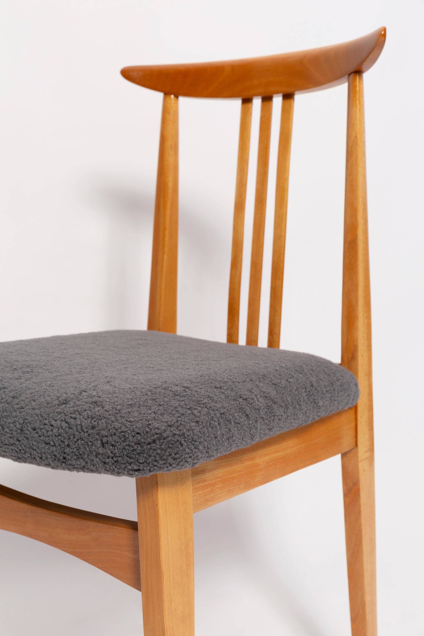 Mid-Century beech wood chair with grey boucle fabric, M. Zielinski, Europe, 1960.