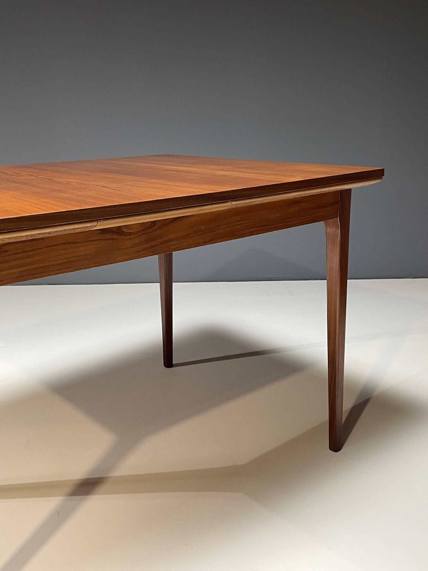Table à l’italienne Bulke des années 1960